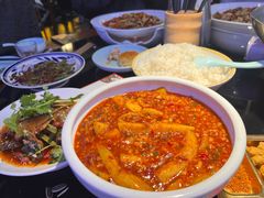 -川流不息·地道川菜·小龙虾(新松江路店)
