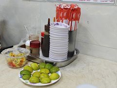 餐具摆设-Pho Hoa Pasteur