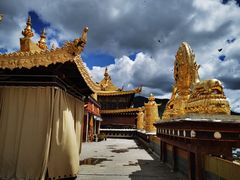 -噶丹松赞林寺