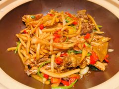 酸萝卜烧手撕鸡-吃饭皇帝大(解放西路店)