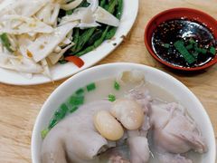 -雷祖芳老妈蹄花店