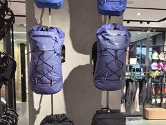 -ARC'TERYX始祖鸟(北京王府中环店)