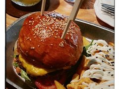 -三勾JJJ Burger&Coffee(梅溪湖店)