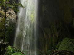 -龙水峡地缝景区