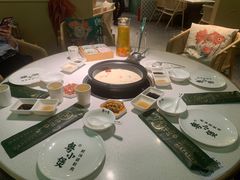 -粤小煲鲜汤猪肚鸡(丹尼斯二天地店)