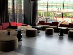 -桔子酒店(上海西藏北路地铁站店)