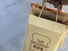 -白天鹅宾馆·美食屋