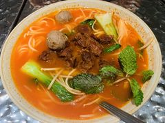 -粉八·云南米线·建水烧烤(常熟路店)