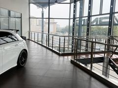 -成都中升之星奔驰4S店