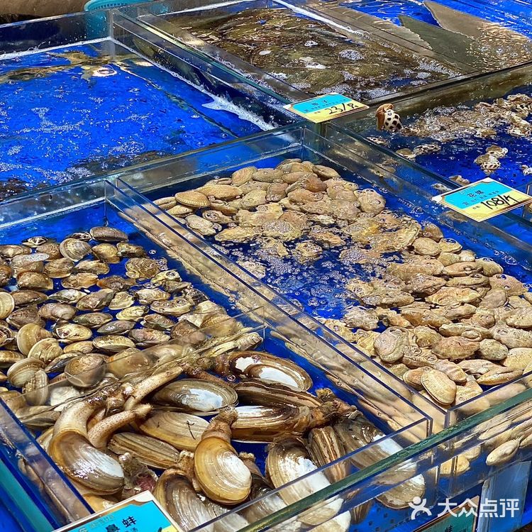 这家潮州菜好赞！就在拱北口岸耶！海鲜好新鲜！