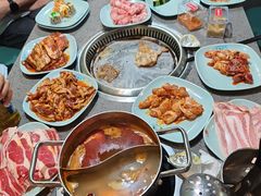 -金滏山·烤肉海鲜火锅自助(襄阳万达店)