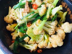 -关东小磨东北菜(上海长风大悦城店)