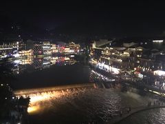 -临江餐馆二楼美食部落