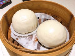 土豪金流沙包-维园悦谱·海派家常菜(乌鲁木齐南路店)
