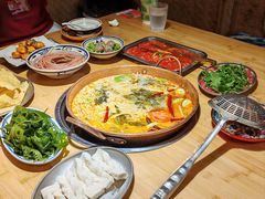 -洱火云南酸菜牛肉火锅(石景山当代商城店)