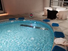 -涨巢·潮玩水疗局