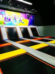 -蹦贝运动中心·蹦床·攀岩·闯关(龙岗店)