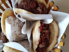 精品火烧-闫家驴肉老店(华电一校店)