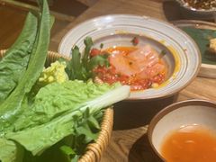 -野山舂·贵州现舂酸汤火锅(鸿通城店)