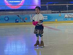 -冰纷万象滑冰场(二七万象城店)