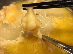 -鲜入围煮花胶鸡海鲜火锅