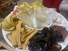 -鸡遇虾煲干锅火锅(小寨金莎店)