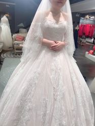 点击看大图 -艾米丽婚纱礼服