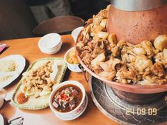 -炉小二铜锅牛蛙•川湘菜(三里屯店)