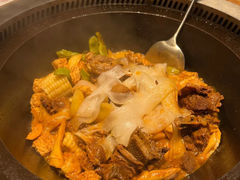 -山河屯铁锅炖·非遗东北菜(南山店)