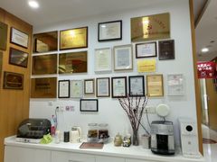 -雅悦齿科(顾村公园店)