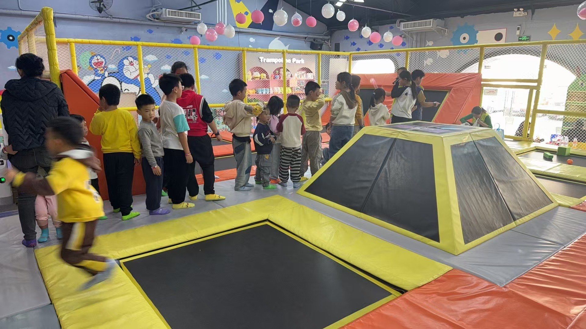 0元玩转这座城#儿童乐园 #亲子乐园攻略 \n蹦蹦床乐园是一个非常