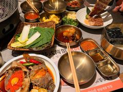 -草家酱蟹炭火烤肉店(珲春南路一店)