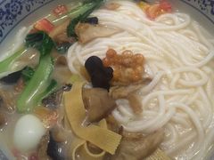 -蒙自源过桥米线(红谷滩万达店)