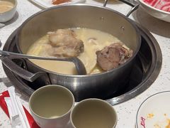 -三人行骨头王火锅(长寿店)