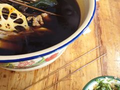 -拈签一笑黄牛肉辣卤串串