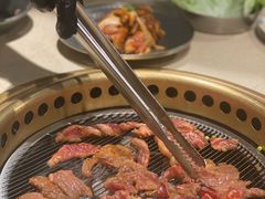-蚂蚁洞·烤肉大营地(上海静安大悦城店)