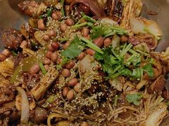 -愉肴麻辣香锅(中山路店)