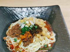 -李与白包子铺(桐梓林店)