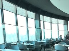 -亚洲国际大酒店·云顶阁旋转自助餐厅