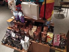 零售区-星巴克(宝山万达店)