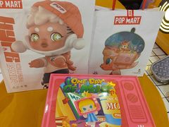 -泡泡玛特POPMART(上海环球港店)