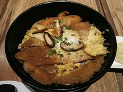 -玛格萝妮(汇智国际商业中心店)