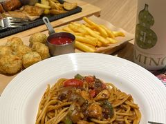 -必胜客(WOW贺州灵峰店)