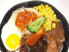 -汤姆家的牛排意面披萨(新城市广场店)