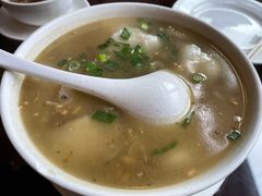 酸菜鱼片汤-红馆
