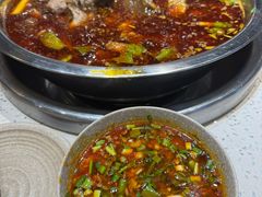 -肖肖酸萝卜鱼火锅(总店)