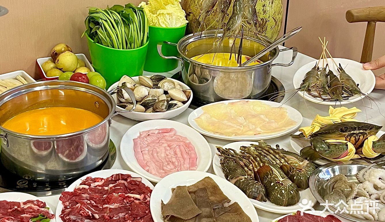 南宁万象城对面！海鲜自选火锅好吃哭快去！！
