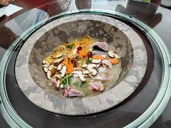 -姚记抚仙湖野生菌石锅鱼庄