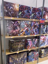 -卡通派潮品玩具折扣仓(青岛新城吾悦广场店)