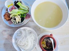 金牌过桥米线-德致祥云南过桥米线(云天小苑店)